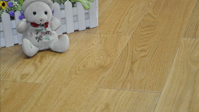 实木地板划痕修复，定制服务揭秘
